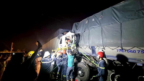 Bình Thuận: Tai nạn liên hoàn giữa 4 ô tô trên cao tốc